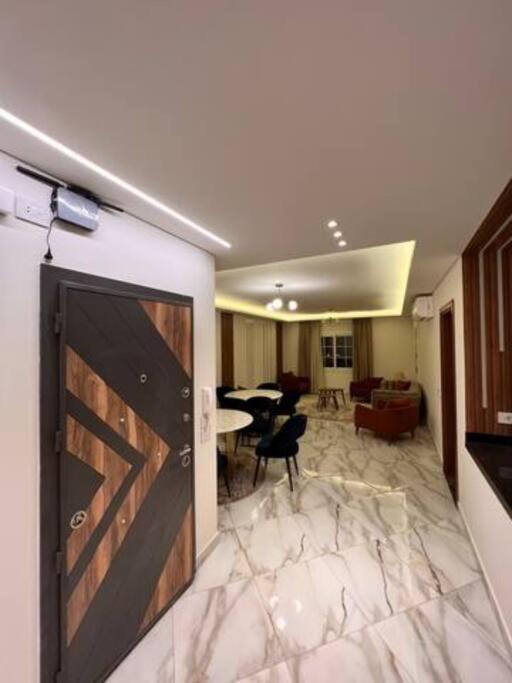 White Palace Served 11 Appartement Le Caire